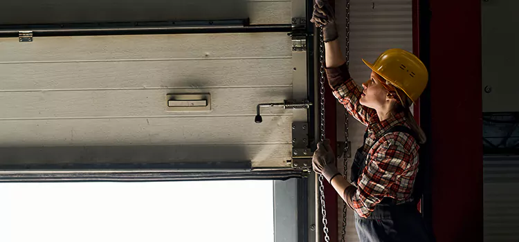 Addressing Common Garage Door Stoppage Issues in Rubidoux, CA